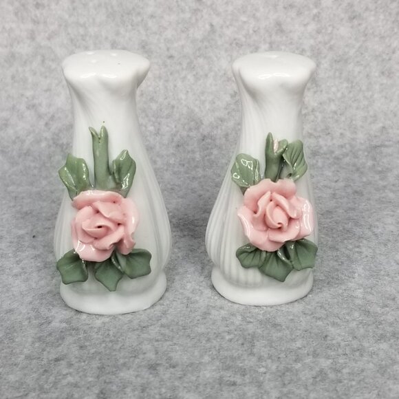 Vintage Porcelain Floral Rose Relief‎ 3D Embellished Salt Pepper Shaker Set - Picture 2 of 9